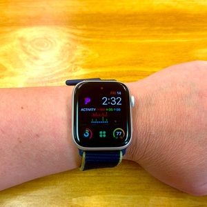 Apple Watch • Series 5 • 44MM • GPS • LTE• WR50M